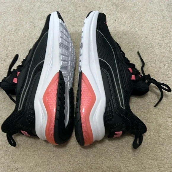 Puma Shoes - Picture 5 of 11